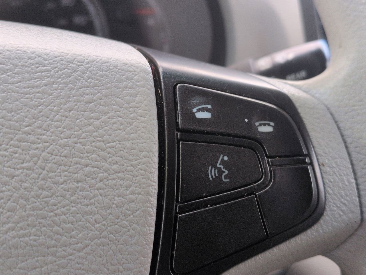 Thumbnail: 2011 Toyota Sienna - 23