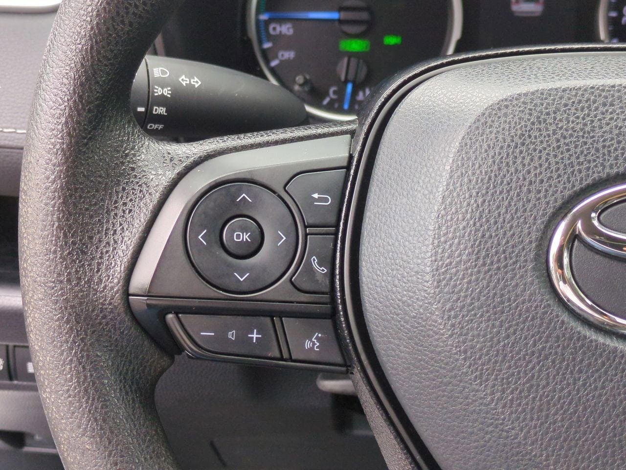 Thumbnail: 2021 Toyota RAV4 - 23