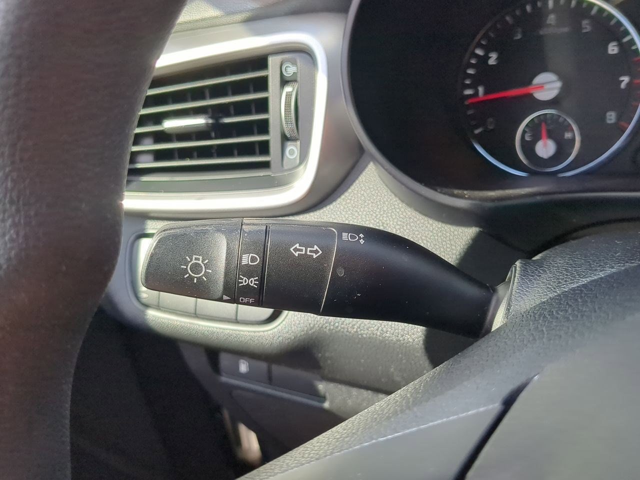 Thumbnail: 2016 Kia Sorento - 26