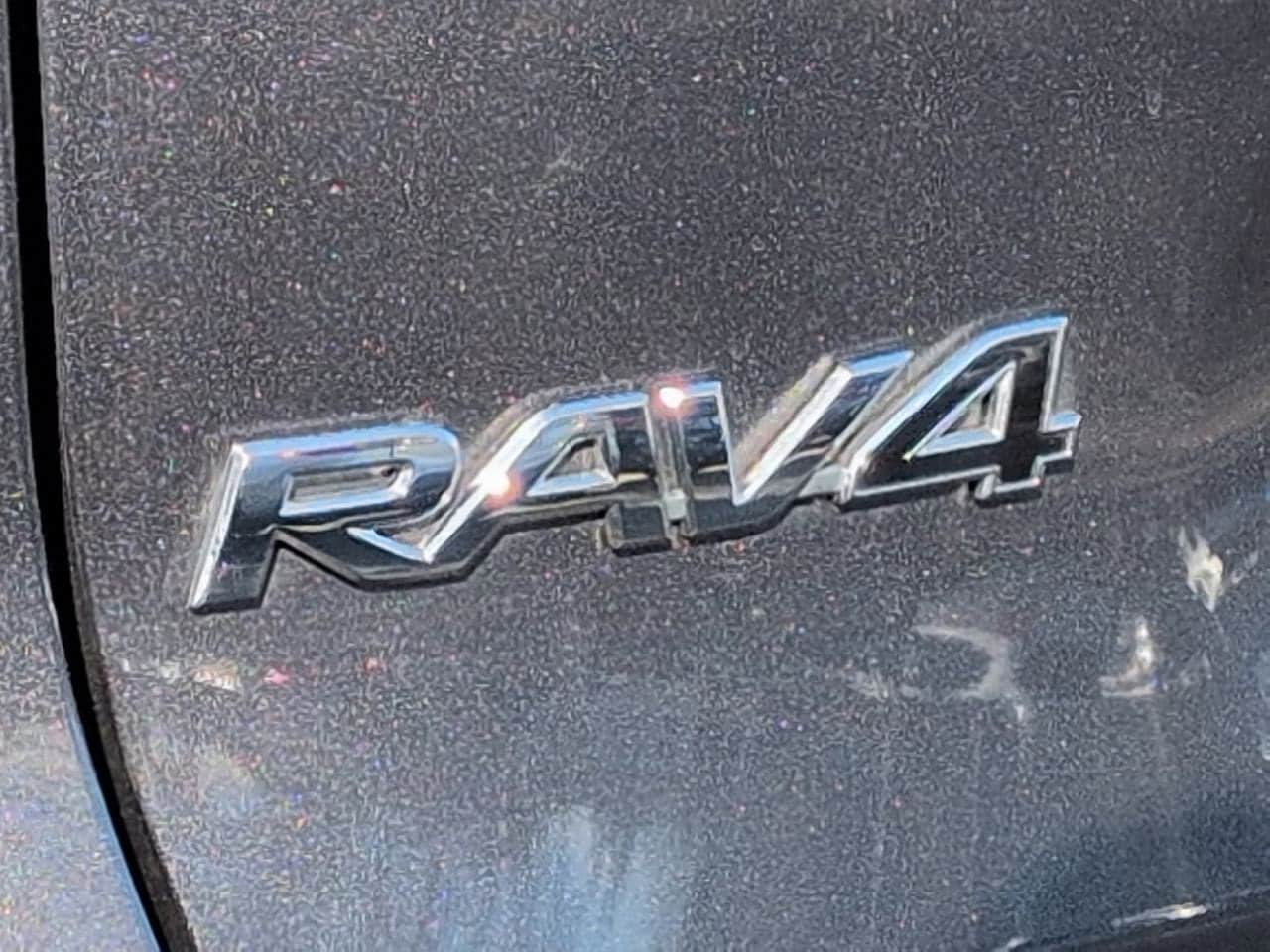Thumbnail: 2021 Toyota RAV4 - 13