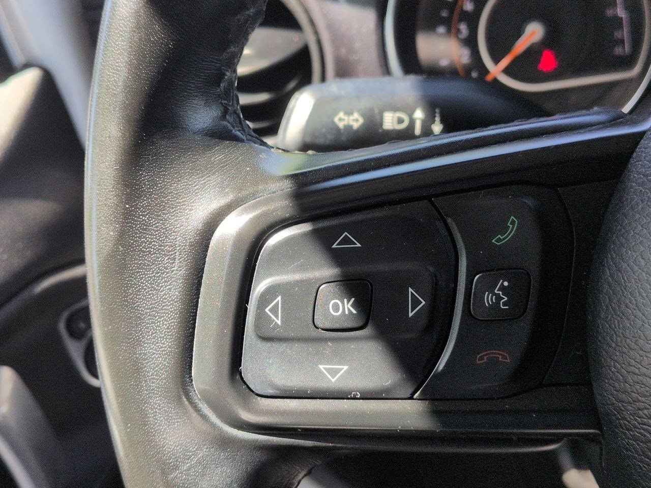 Thumbnail: 2022 Jeep Gladiator - 22