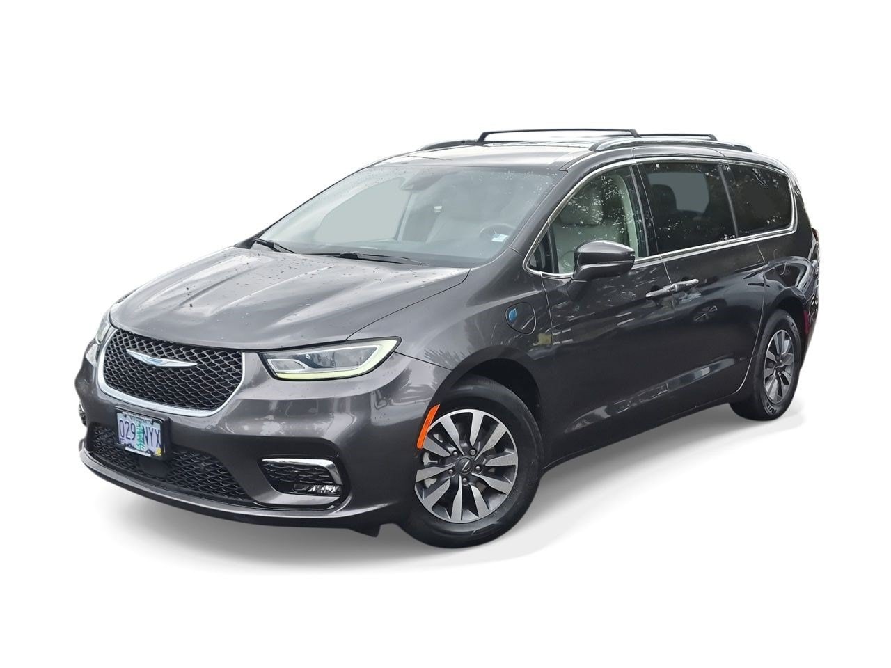 Used 2021 Chrysler Pacifica Hybrid Touring L with VIN 2C4RC1L7XMR550539 for sale in Oregon City, OR