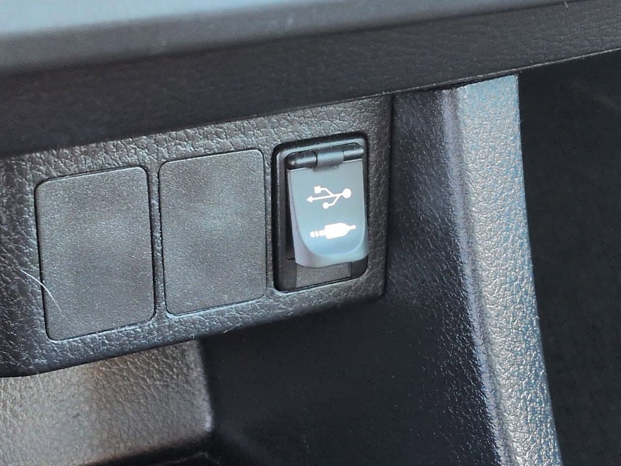 Thumbnail: 2014 Toyota Corolla - 32