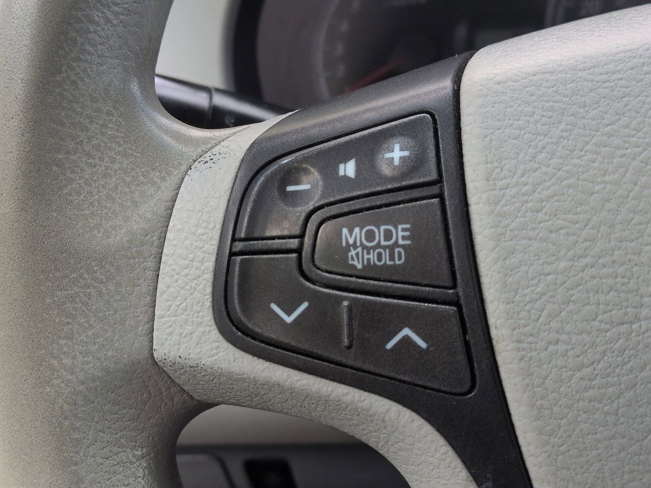 Thumbnail: 2011 Toyota Sienna - 22