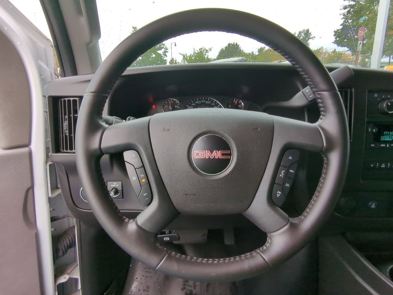 Thumbnail: 2020 GMC Savana - 27