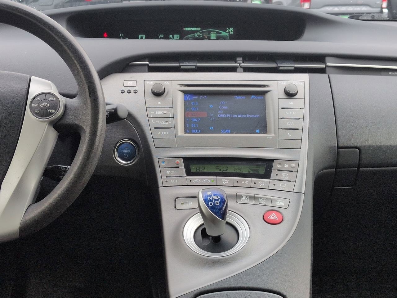 Thumbnail: 2015 Toyota Prius - 27