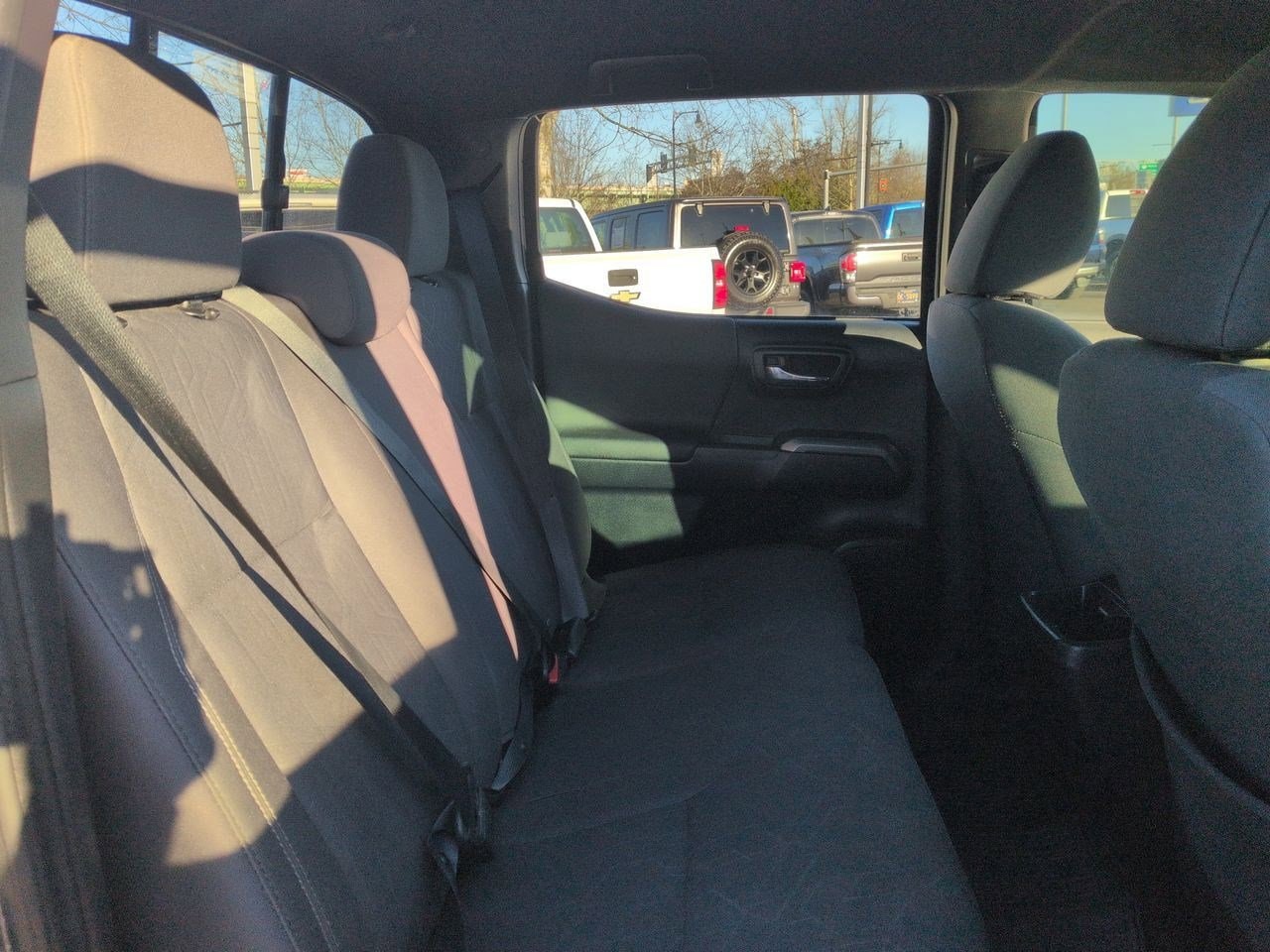 Thumbnail: 2016 Toyota Tacoma - 20