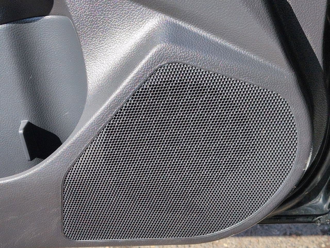 Thumbnail: 2017 Subaru Crosstrek - 32