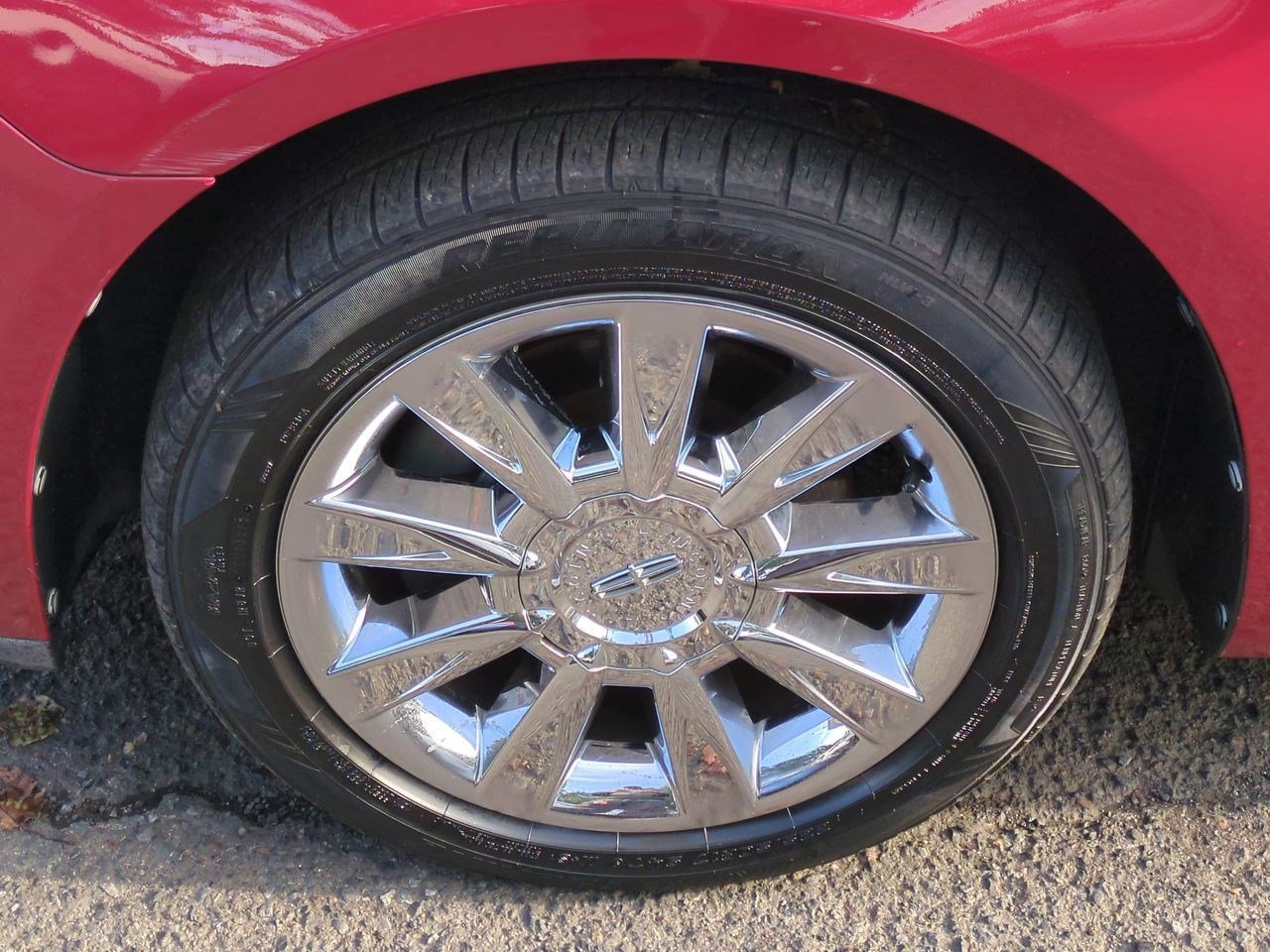 Thumbnail: 2012 Lincoln MKZ - 14
