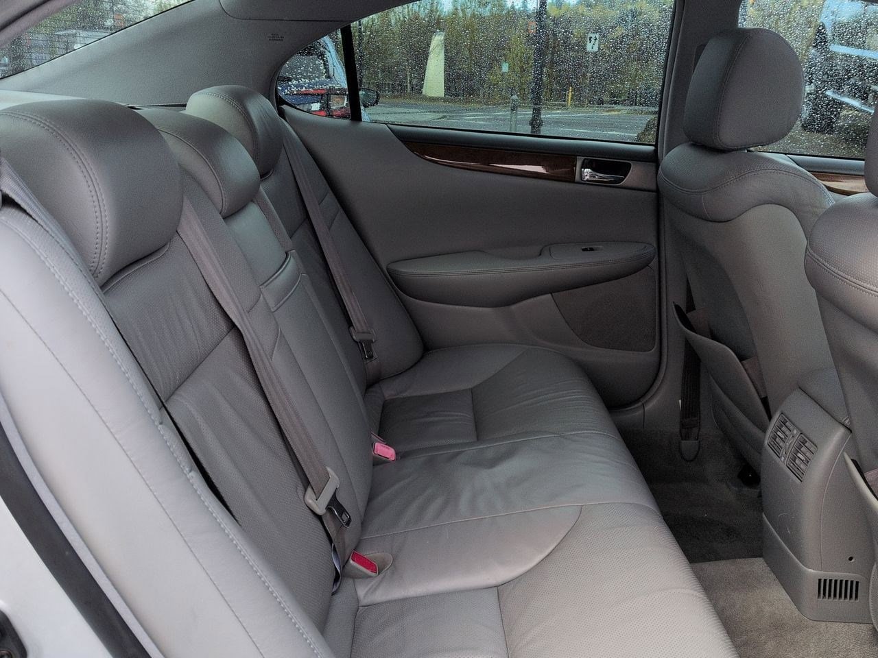 Thumbnail: 2005 Lexus ES - 21