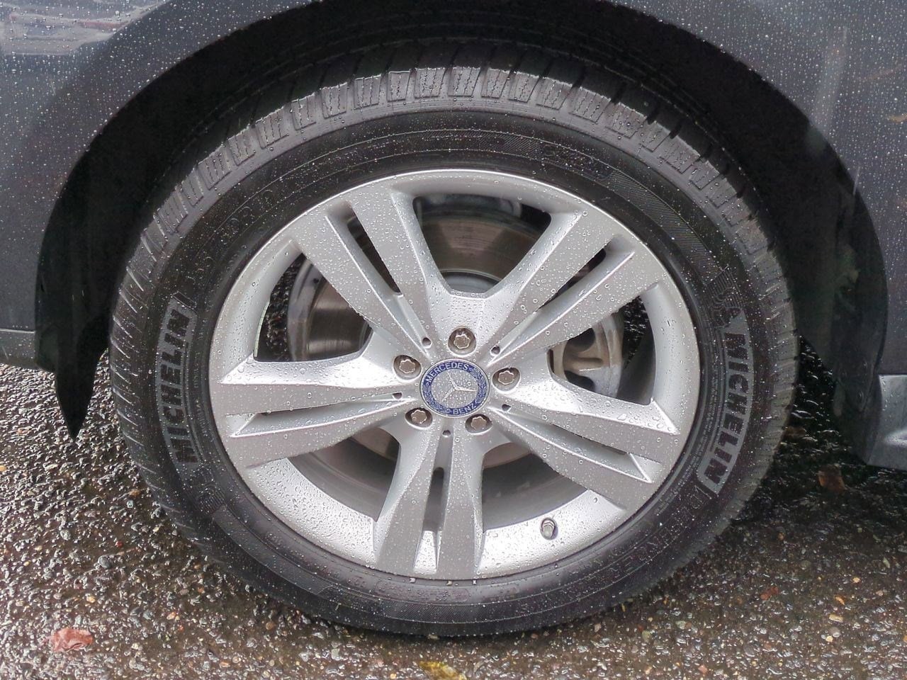 Thumbnail: 2012 Mercedes-Benz M-Class - 14