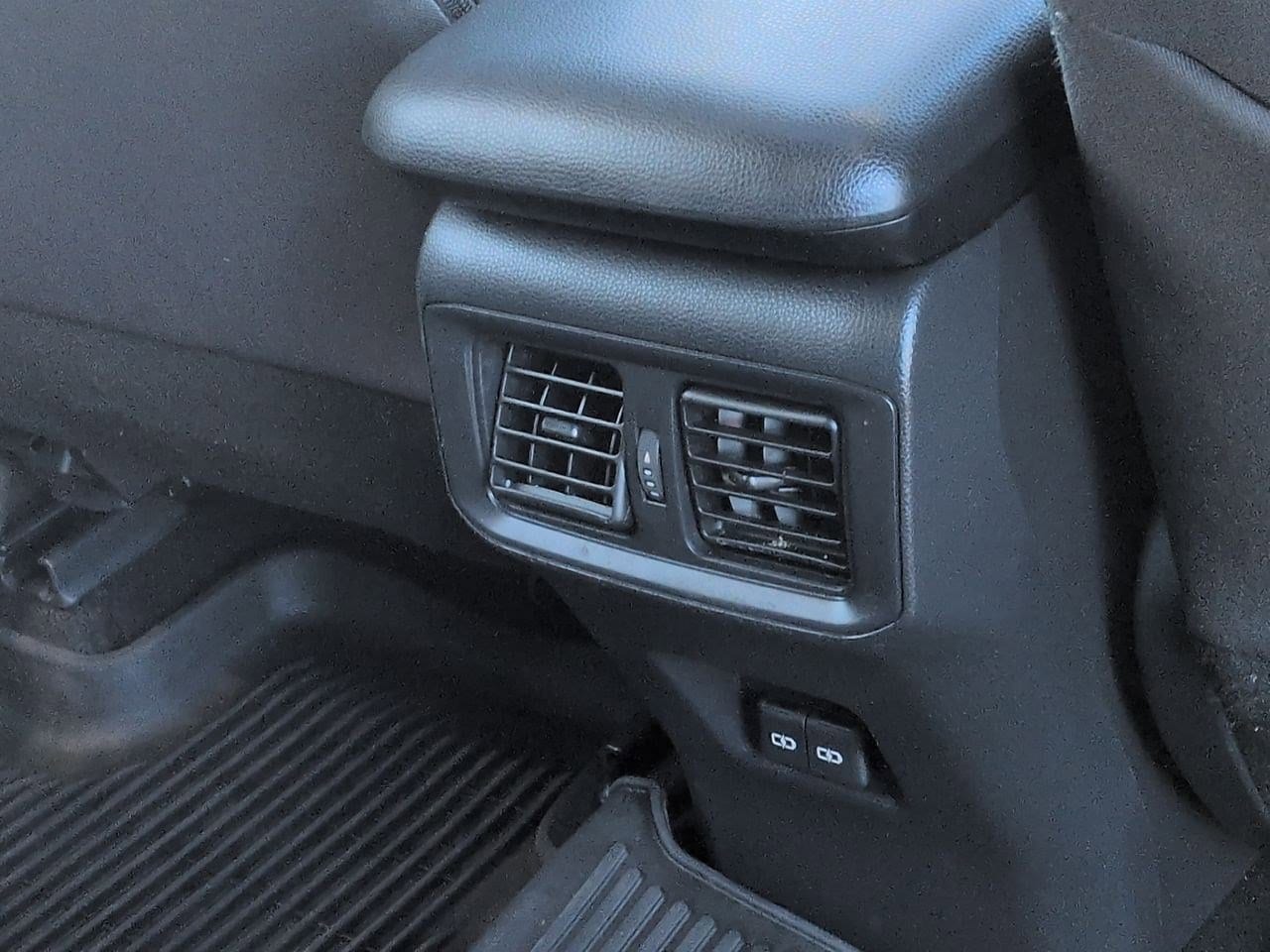 Thumbnail: 2022 Toyota RAV4 - 22