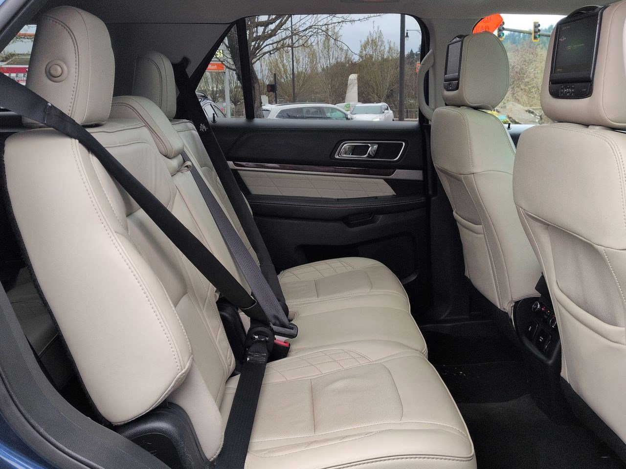 Thumbnail: 2017 Ford Explorer - 22