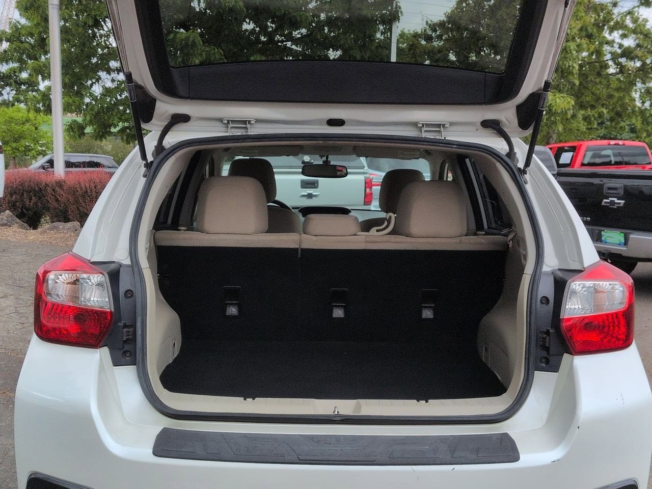 Thumbnail: 2014 Subaru XV Crosstrek - 32