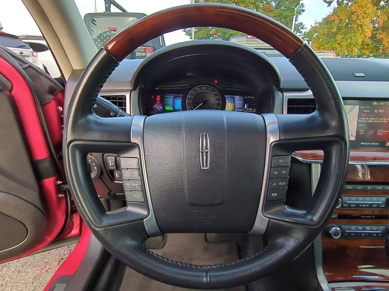 Thumbnail: 2012 Lincoln MKZ - 25