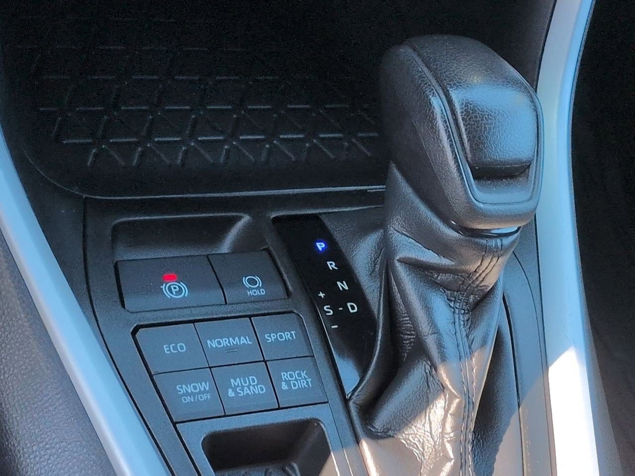 Thumbnail: 2021 Toyota RAV4 - 34