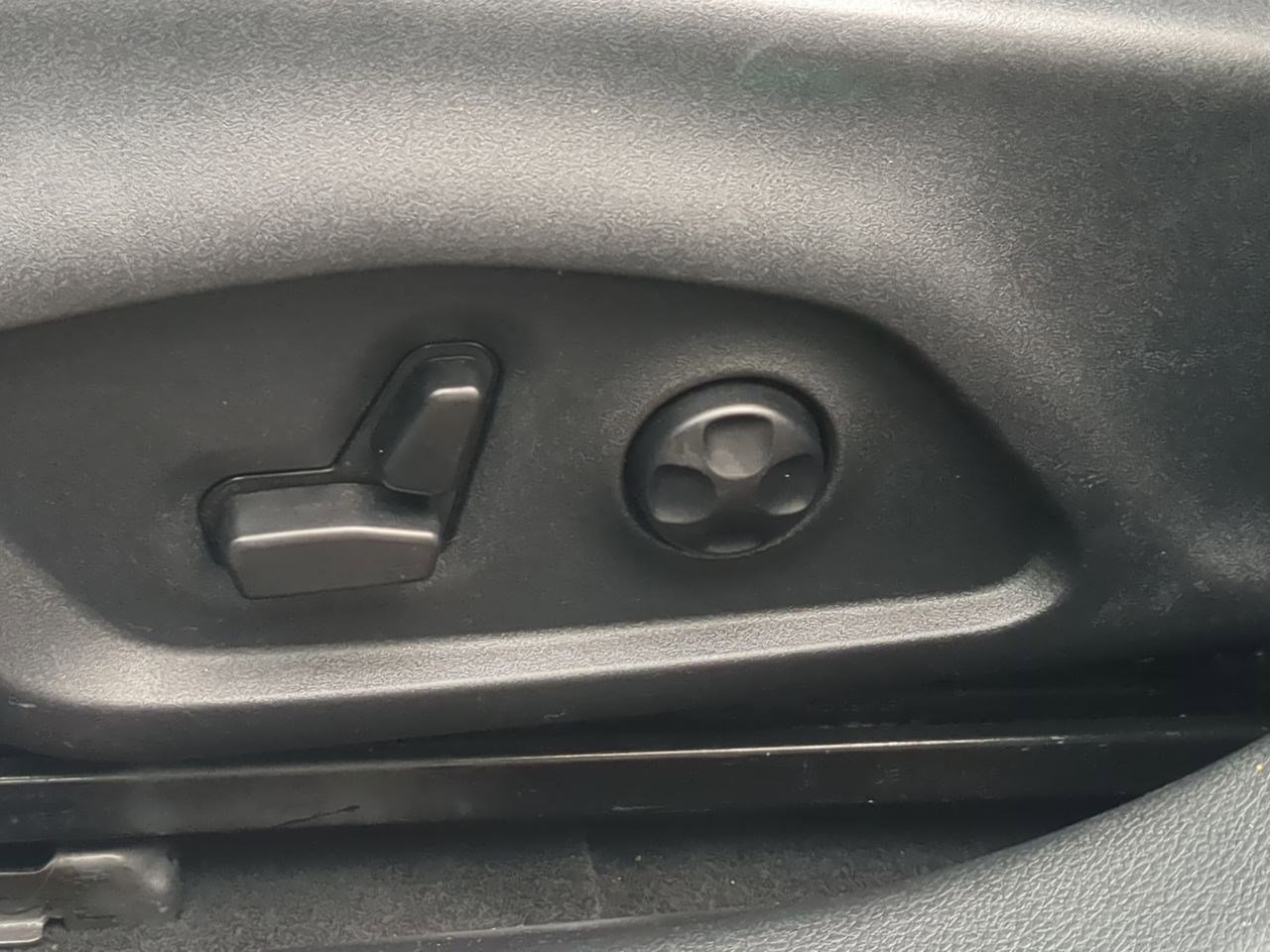 Thumbnail: 2018 Jeep Compass - 18