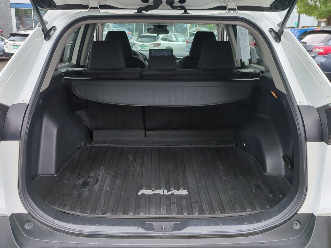 Thumbnail: 2021 Toyota RAV4 - 34