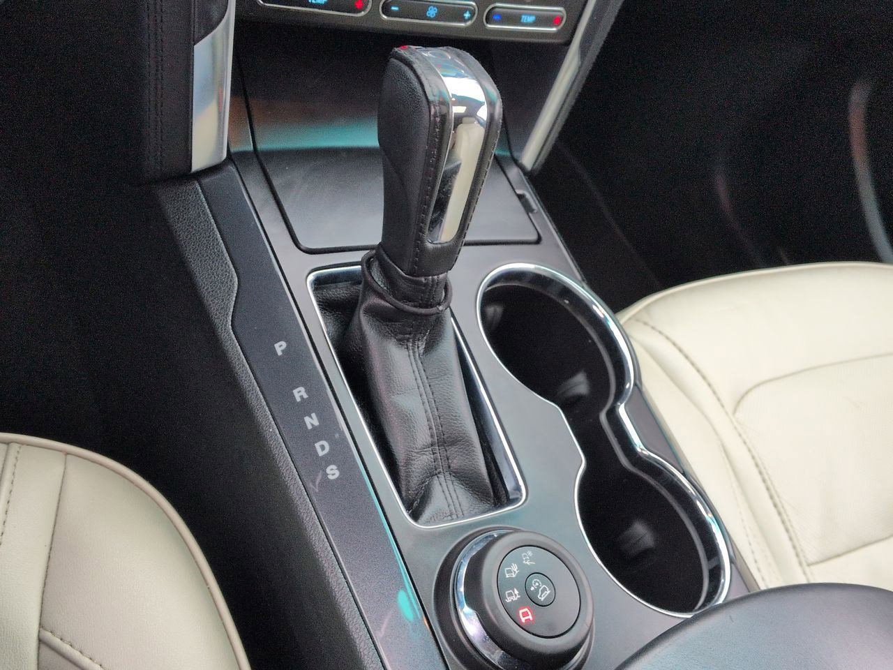 Thumbnail: 2017 Ford Explorer - 35