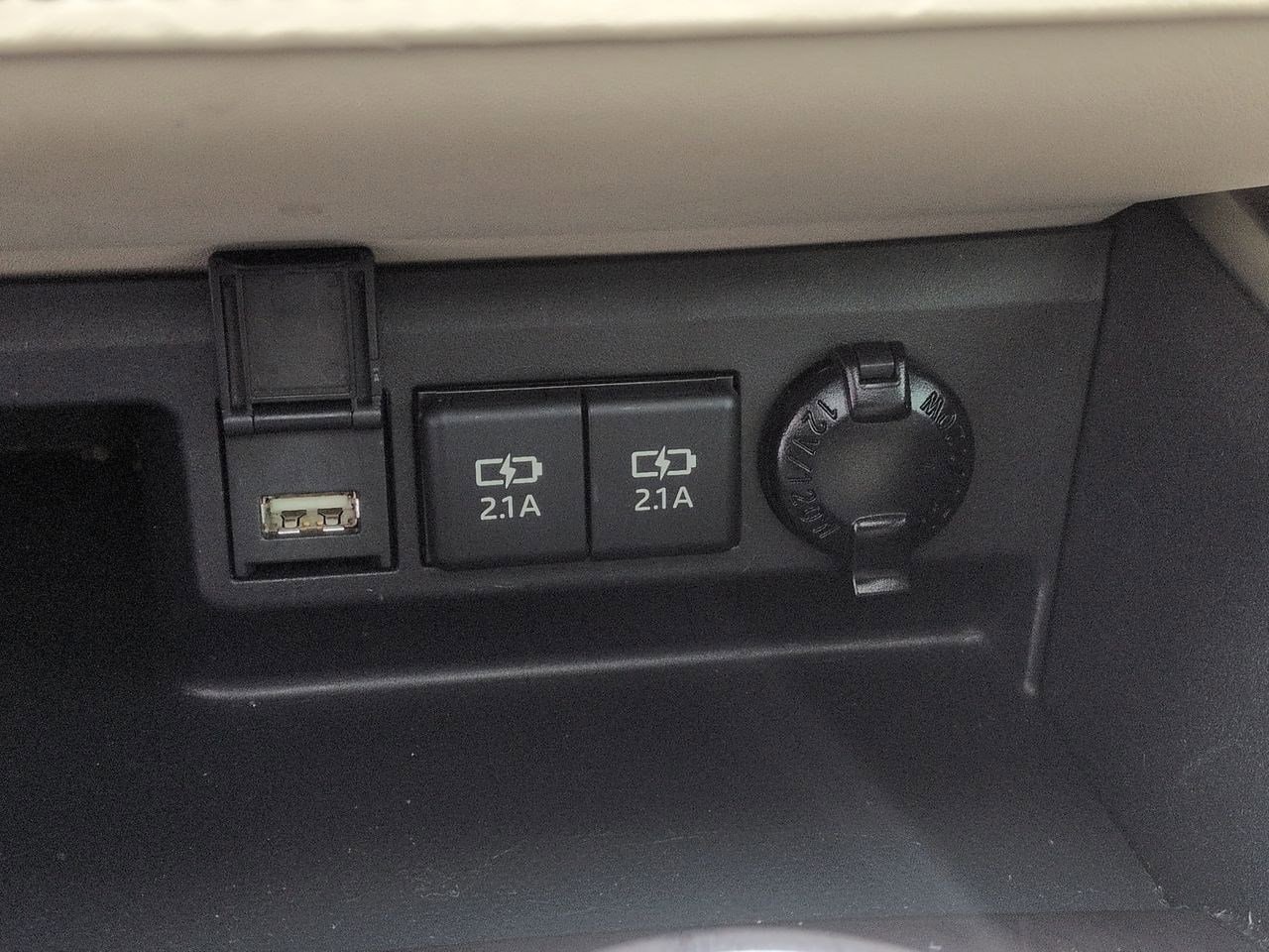 Thumbnail: 2020 Toyota Highlander - 33