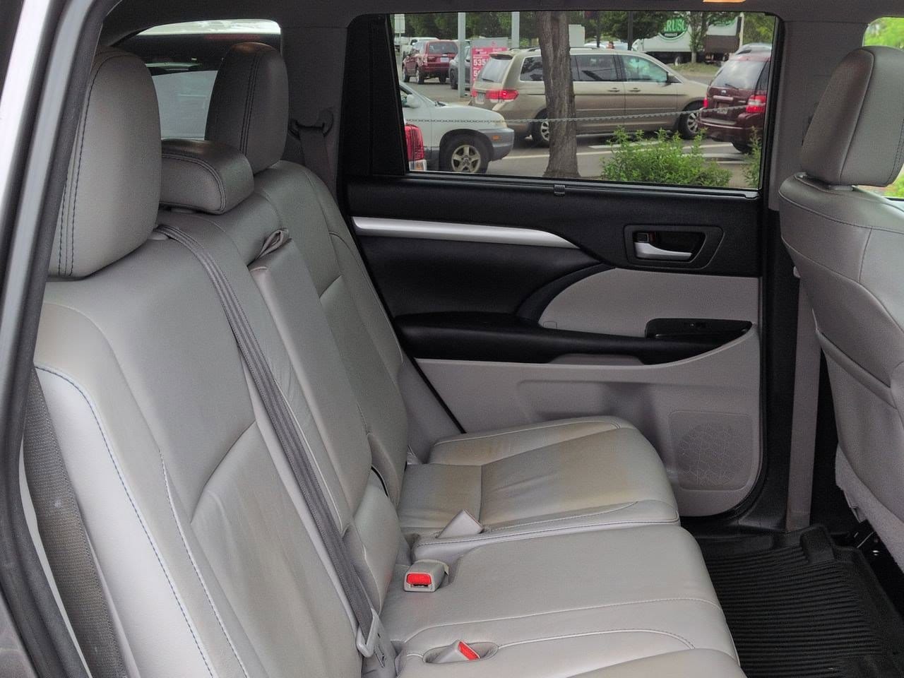 Thumbnail: 2017 Toyota Highlander - 22