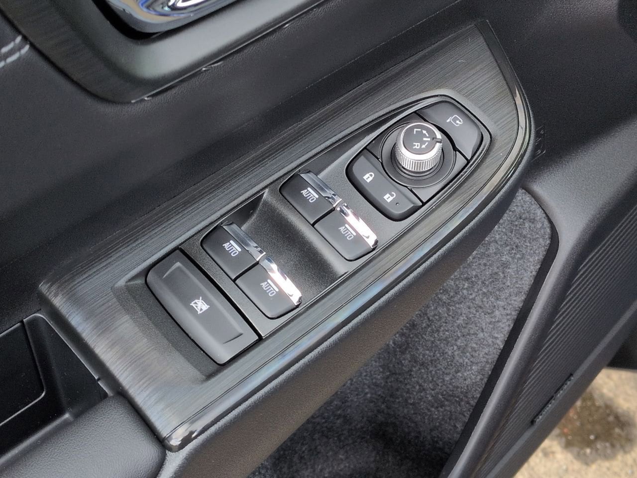 Thumbnail: 2026 Subaru Outback - 18