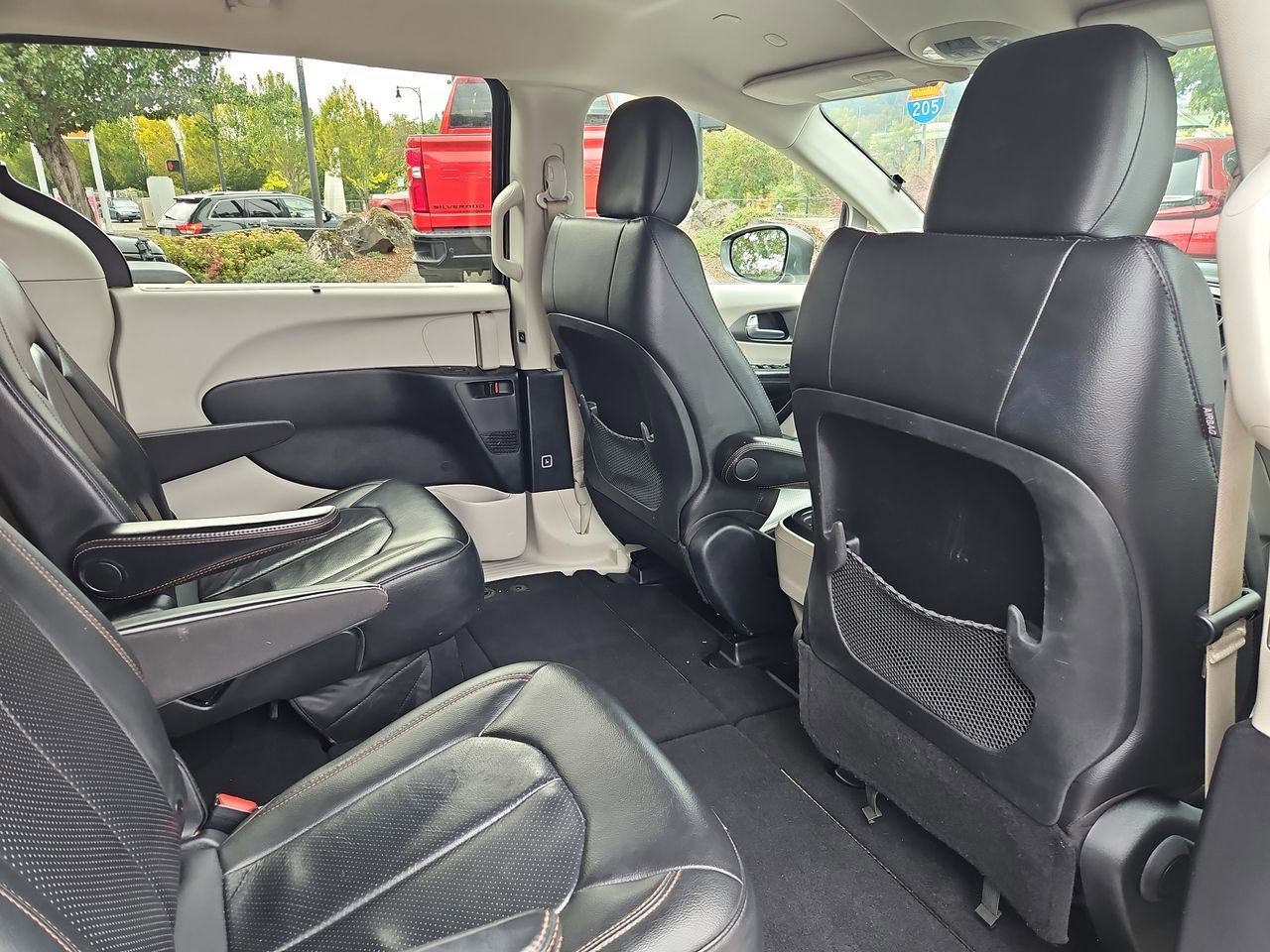 Thumbnail: 2020 Chrysler Pacifica - 23