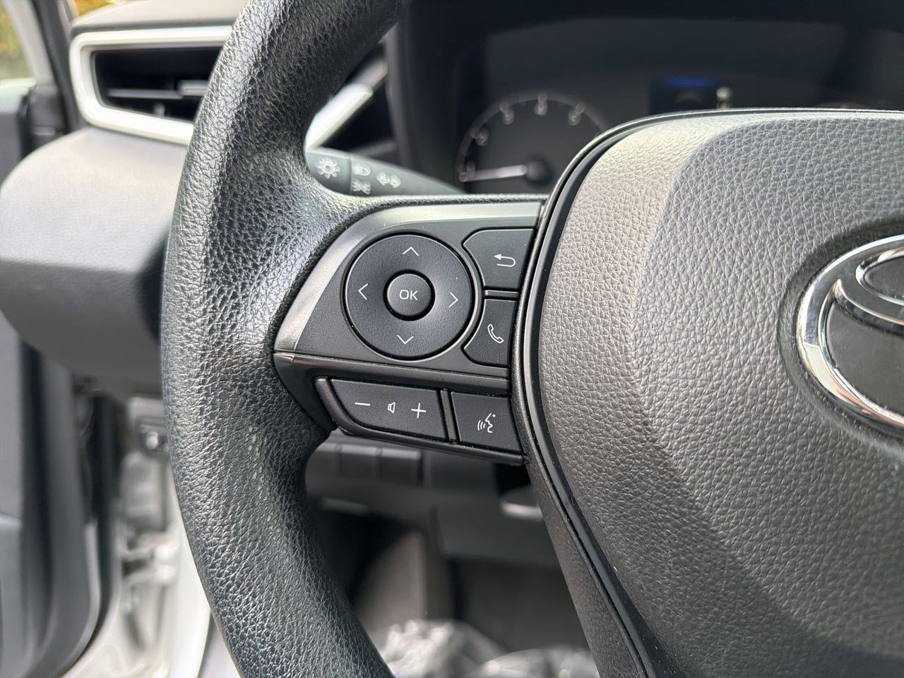 Thumbnail: 2023 Toyota Corolla - 29