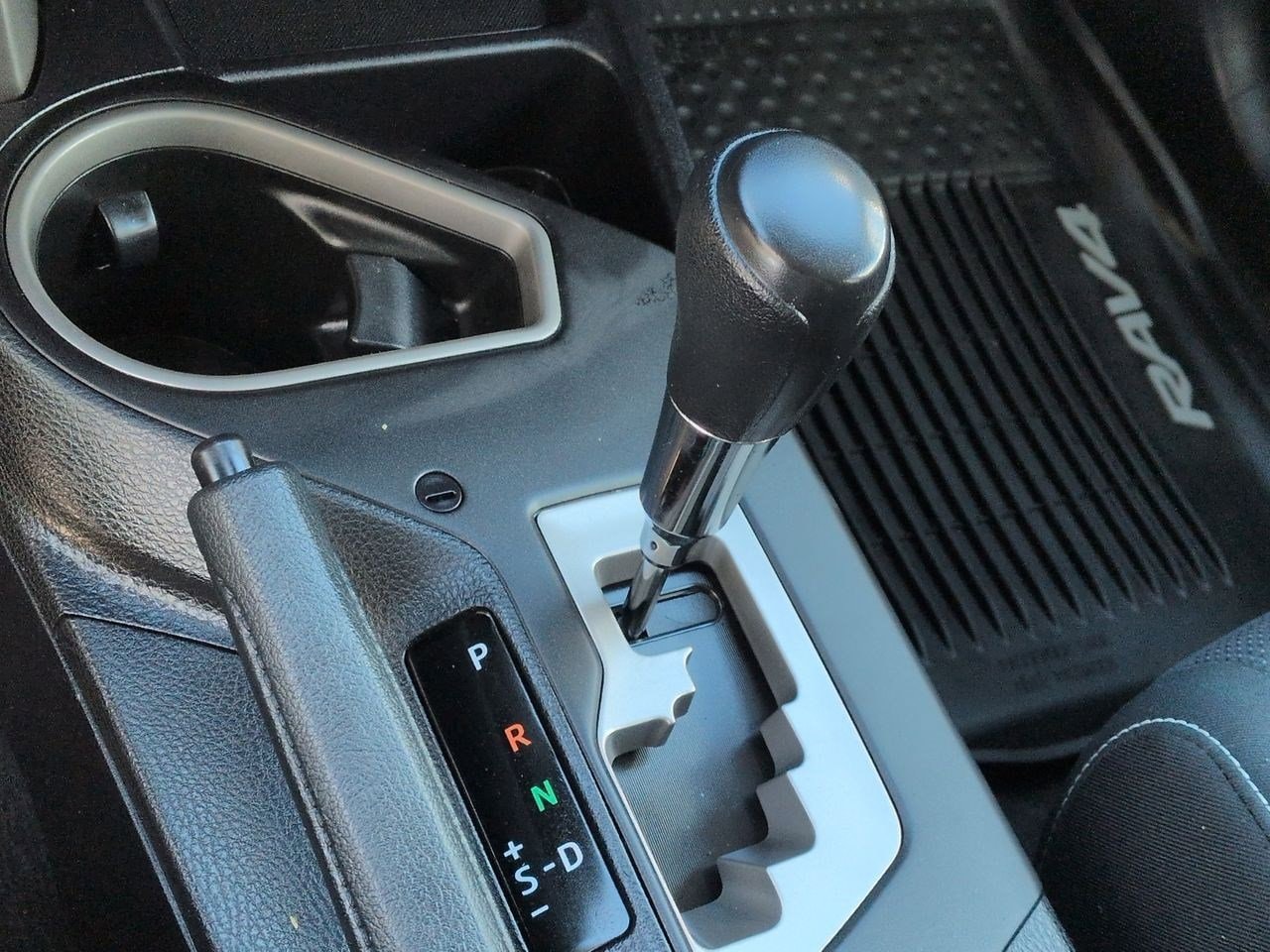 Thumbnail: 2017 Toyota RAV4 - 33