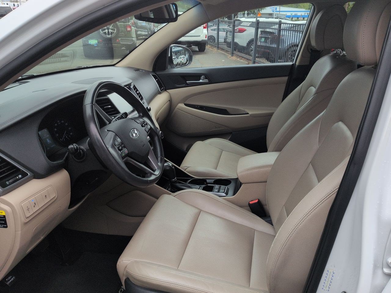 Thumbnail: 2017 Hyundai Tucson - 16