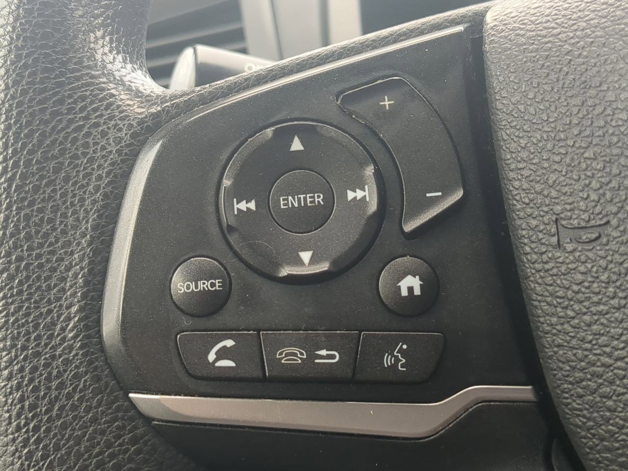 Thumbnail: 2018 Honda Odyssey - 24