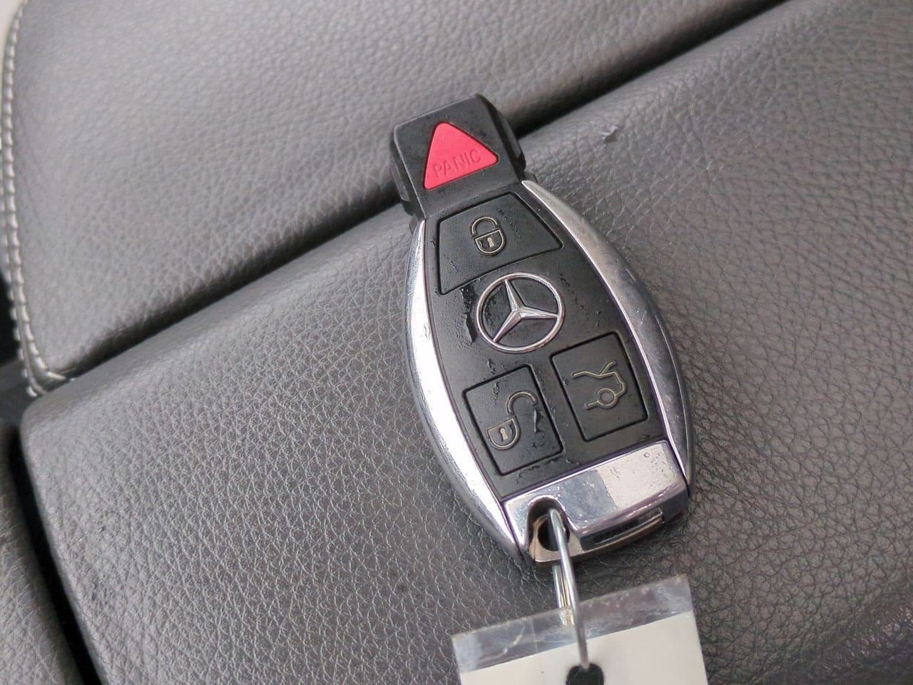 Thumbnail: 2012 Mercedes-Benz M-Class - 38