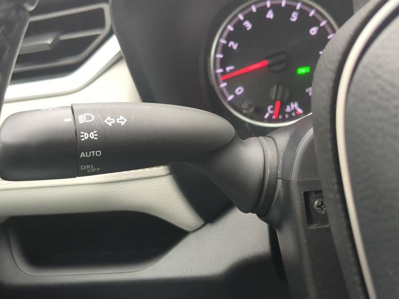 Thumbnail: 2022 Toyota RAV4 - 28