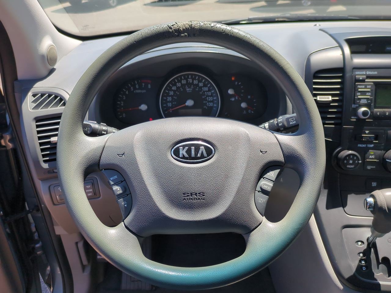 Thumbnail: 2011 Kia Sedona - 22