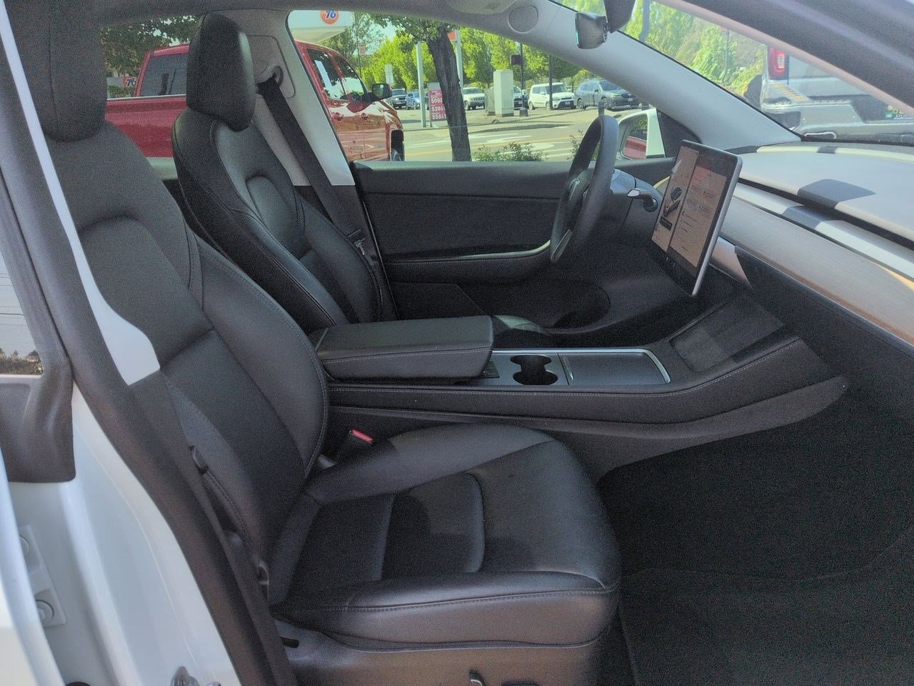 Thumbnail: 2022 Tesla Model Y - 22