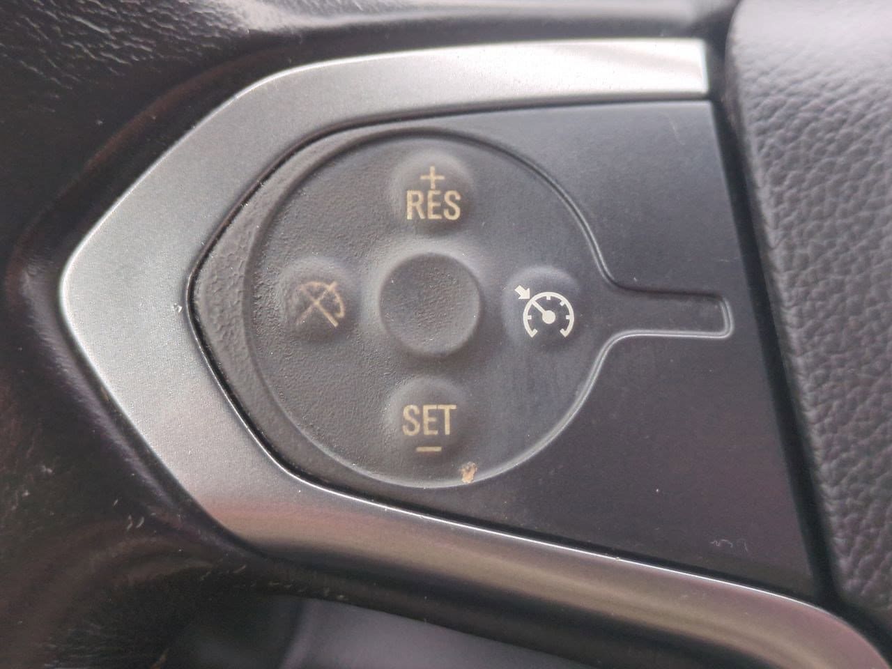 Thumbnail: 2018 Chevrolet Silverado 1500 - 30