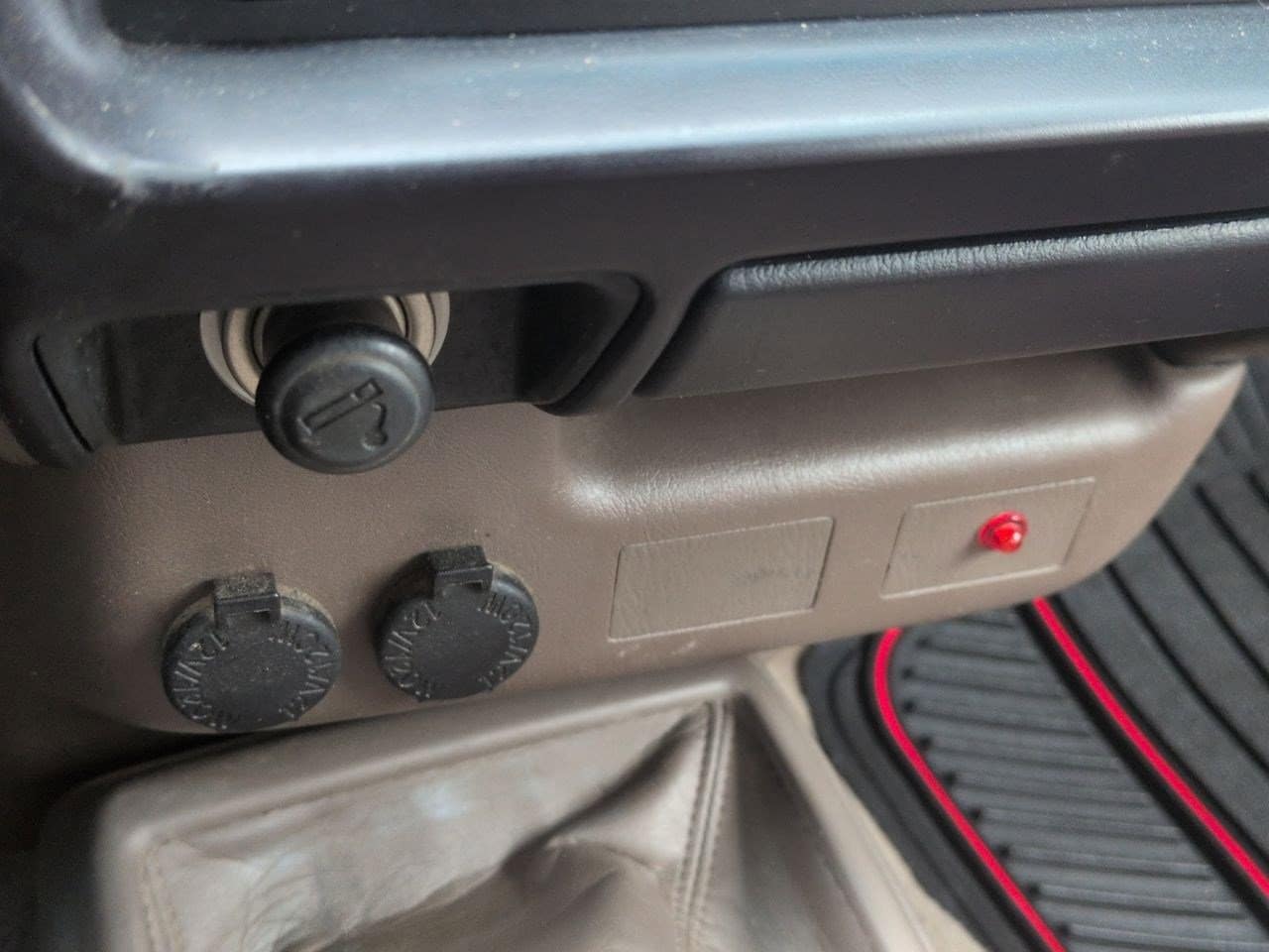 Thumbnail: 2002 Toyota Tacoma - 22