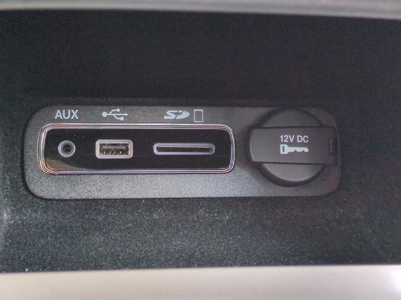 Thumbnail: 2015 Jeep Grand Cherokee - 31