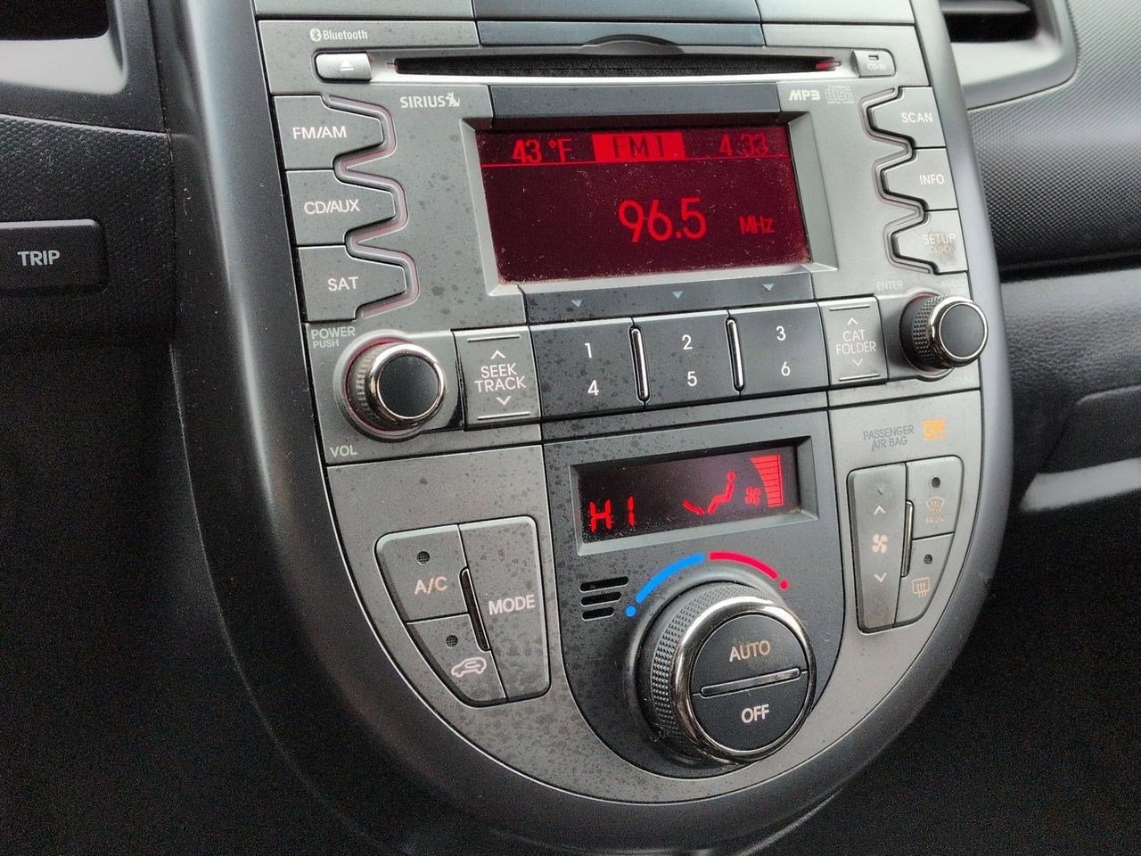 Thumbnail: 2011 Kia Soul - 30