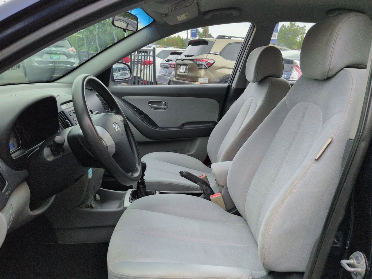 Thumbnail: 2009 Hyundai Elantra - 16