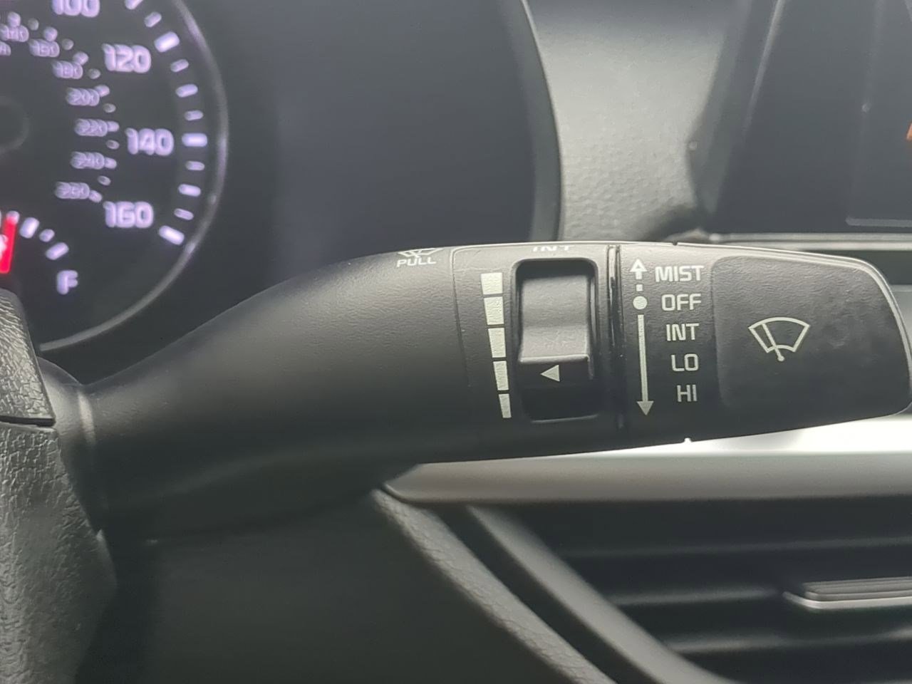 Thumbnail: 2023 Kia Forte - 25