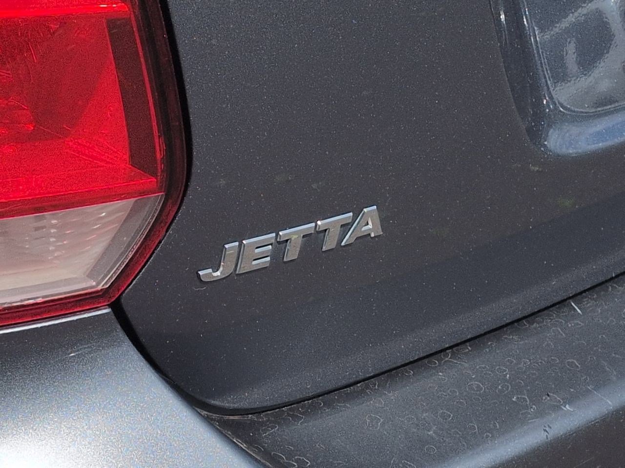 Thumbnail: 2011 Volkswagen Jetta - 12