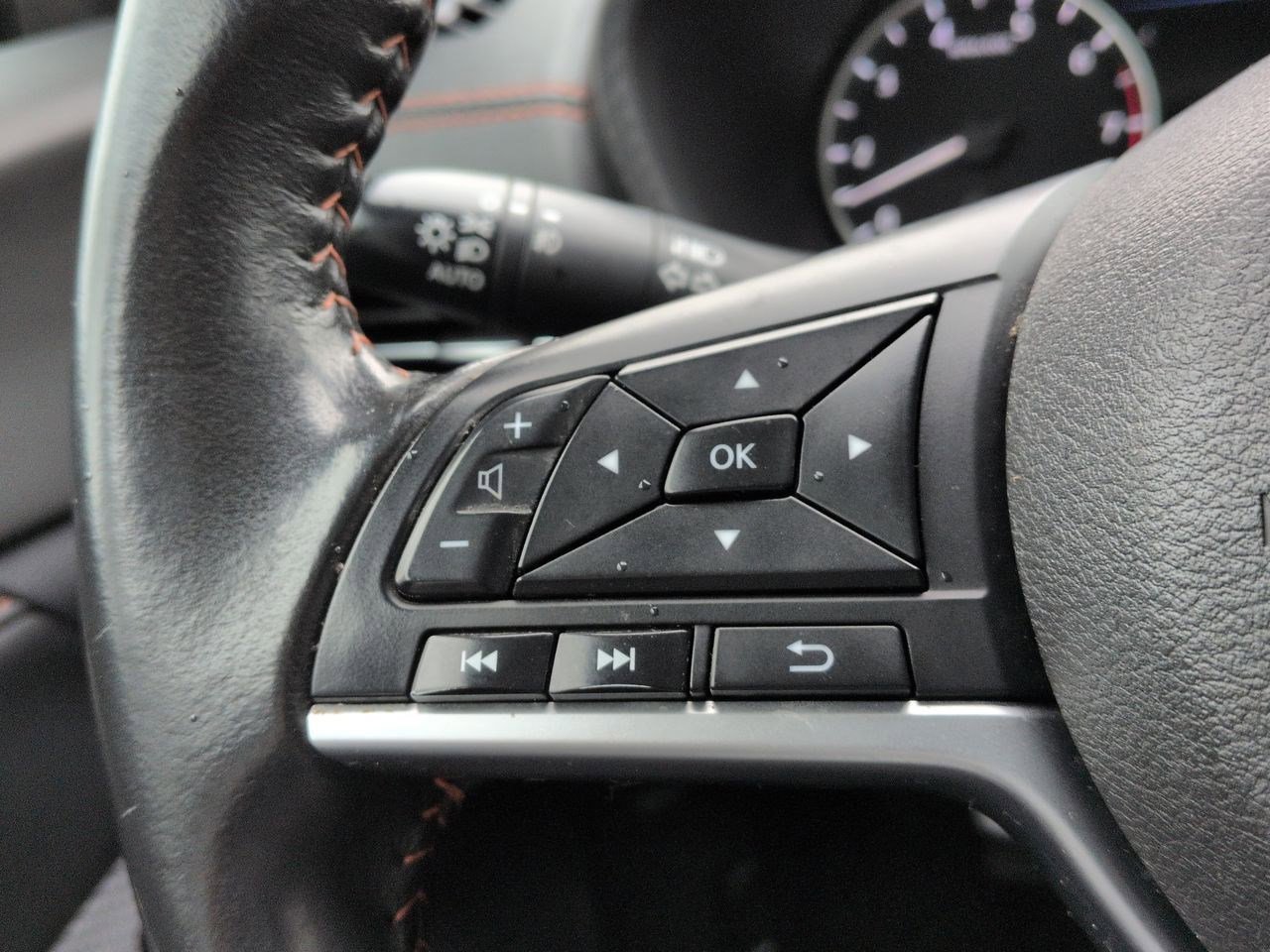 Thumbnail: 2022 Nissan Sentra - 24