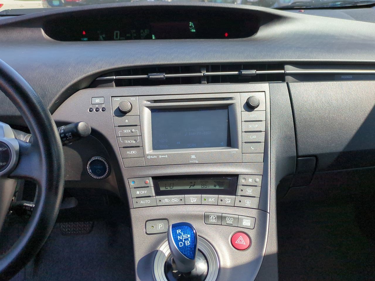 Thumbnail: 2012 Toyota Prius - 28