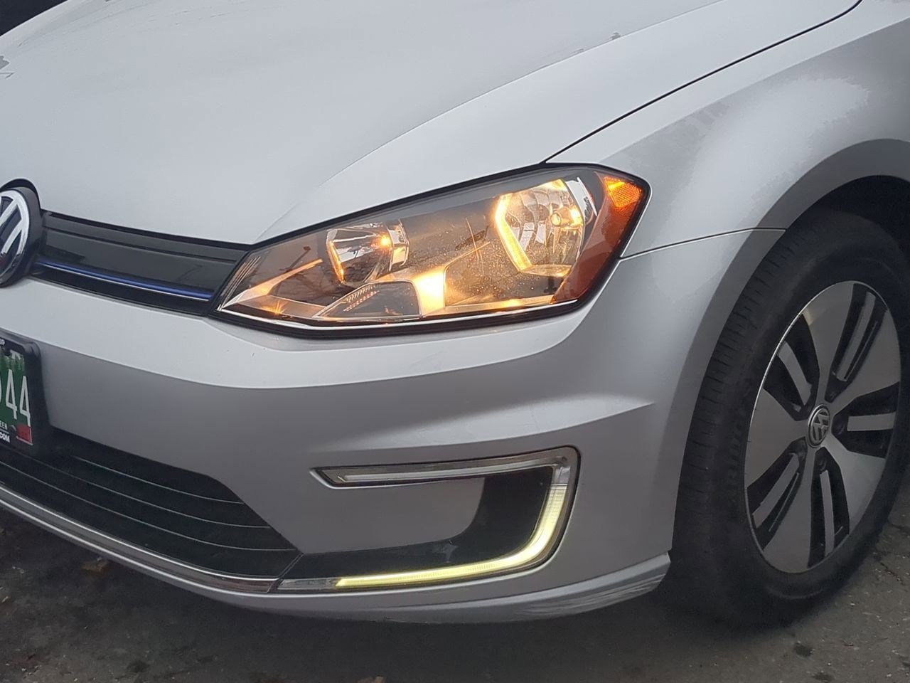 Thumbnail: 2016 Volkswagen e-Golf - 11