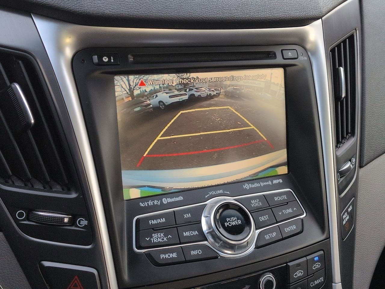 Thumbnail: 2015 Hyundai Sonata - 32