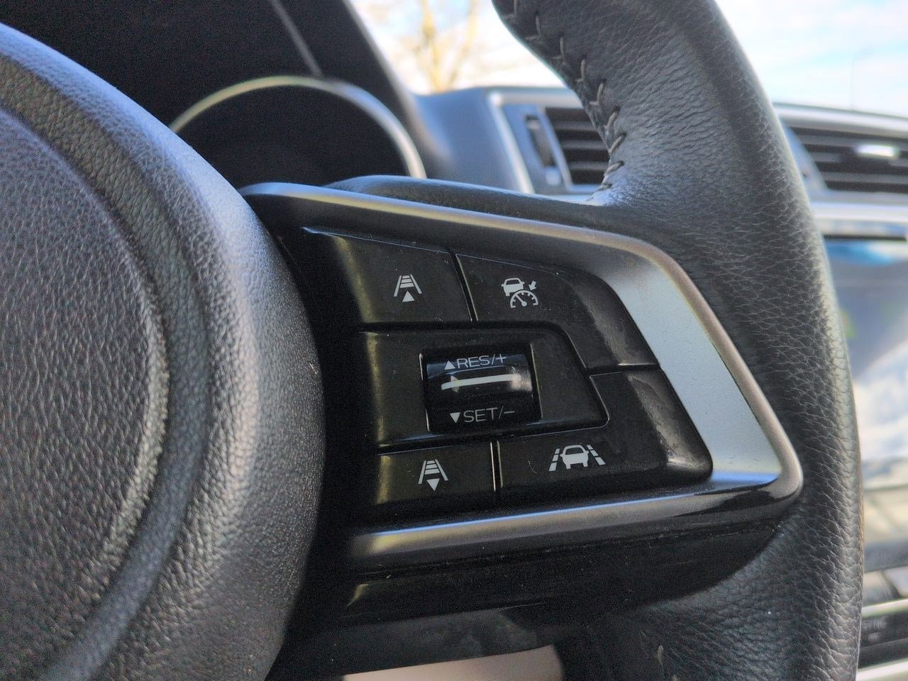 Thumbnail: 2018 Subaru Outback - 25