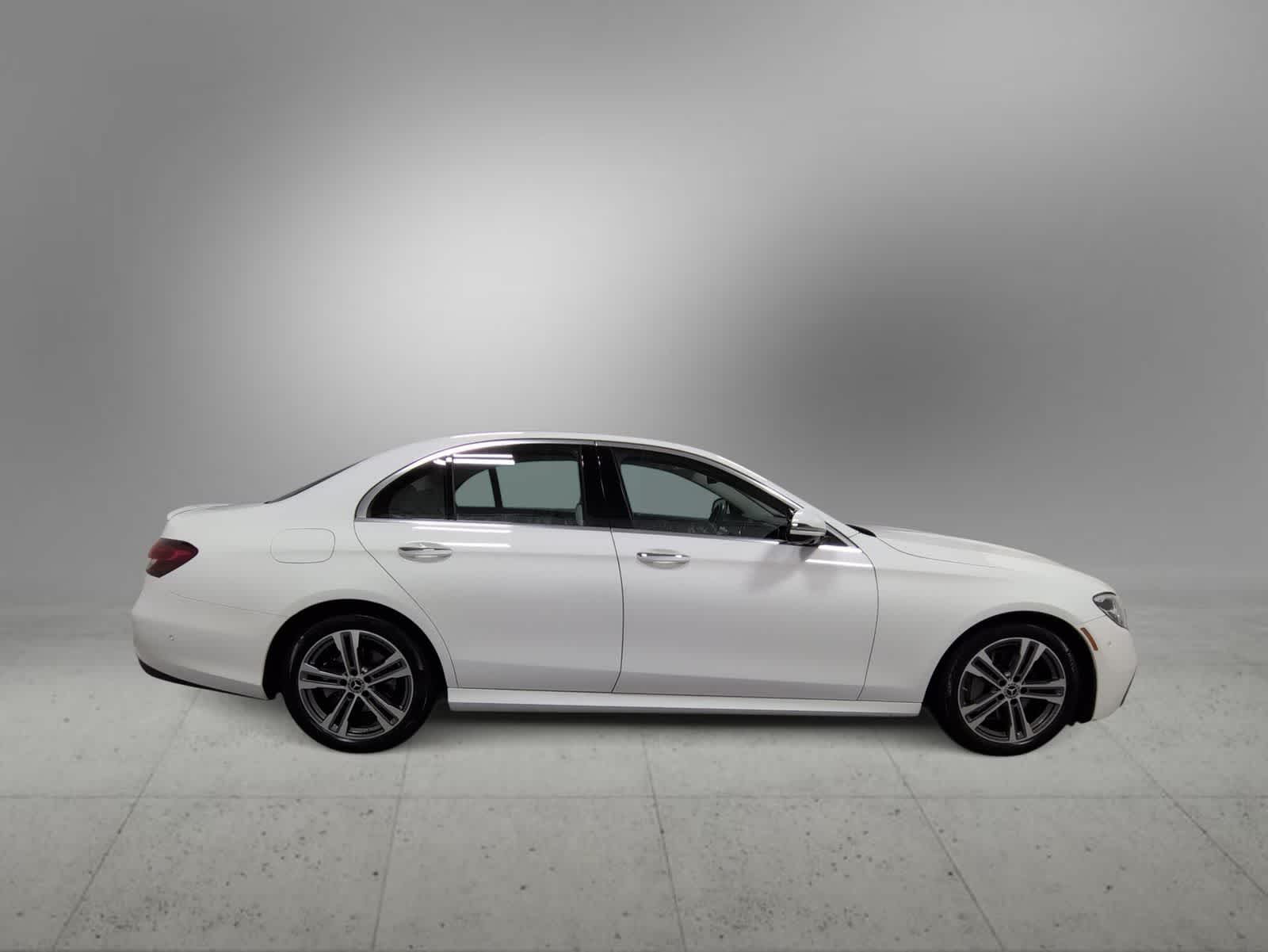 Thumbnail: 2021 Mercedes-Benz E-Class - 9