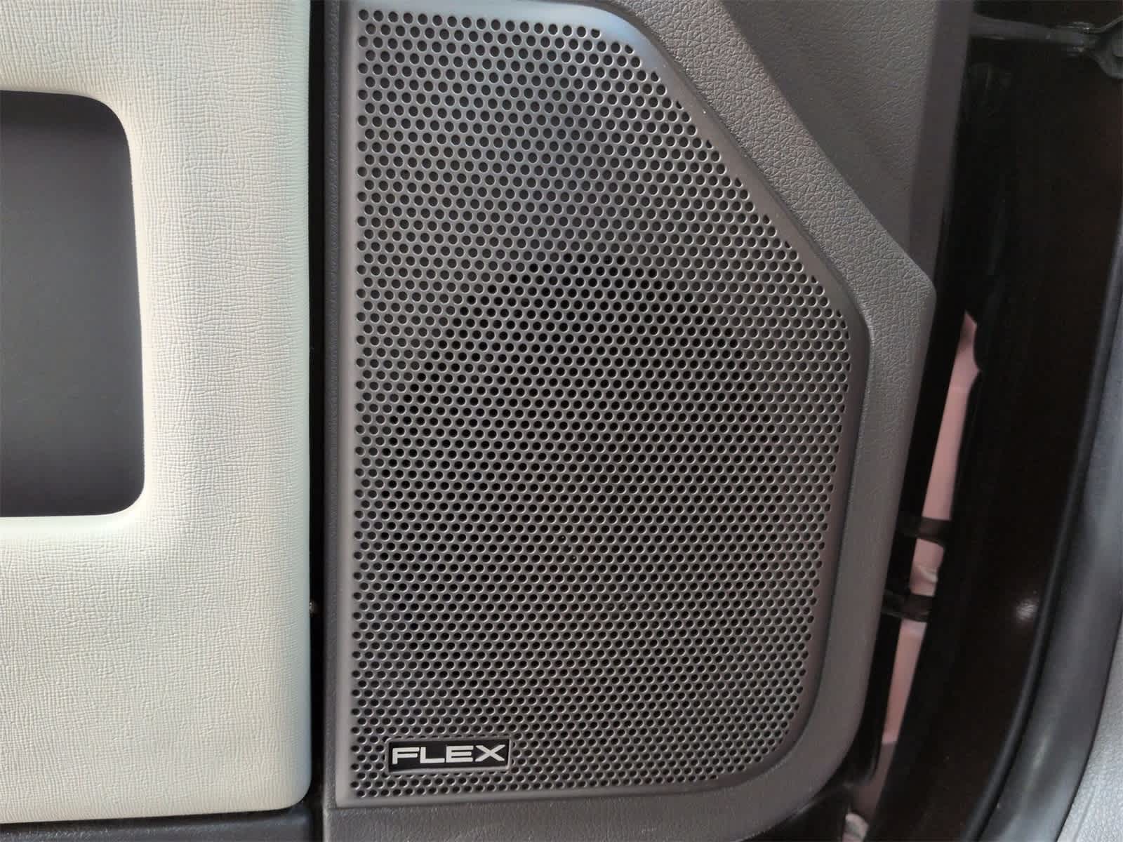 Thumbnail: 2012 Ford Flex - 31