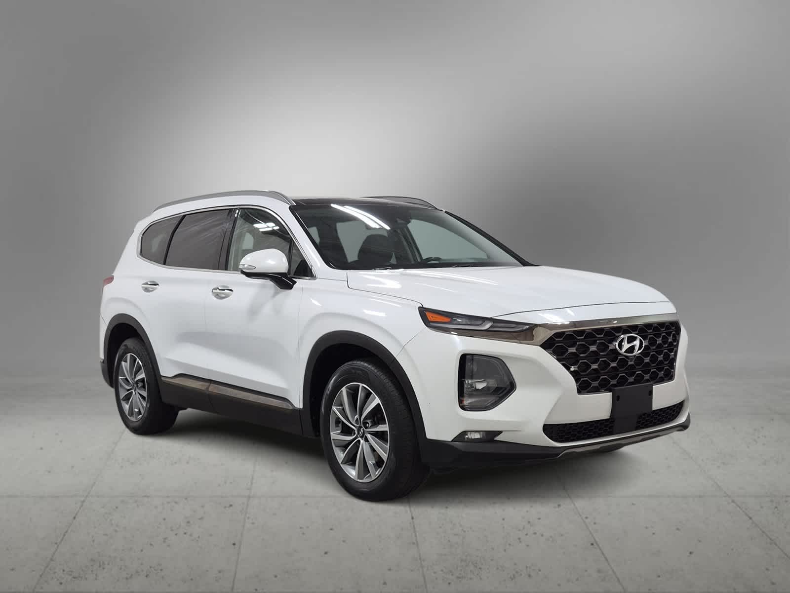 Used 2020 Hyundai Santa Fe Luxury with VIN 5NMS3CAA7LH138051 for sale in Farmington, MI